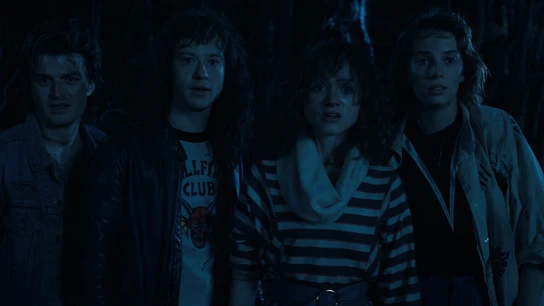 Joe Keery es Steve Harrington, Joseph Quinn es Eddie Munson, Dyer es Nancy y Hawke es Robin. Joe Keery es Steve Harrington, Joseph Quinn es Eddie Munson, Dyer es Nancy y Hawke es Robin.