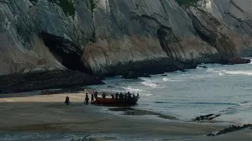 Escena de 'Juego de Tronos' en la playa de Itzurun.