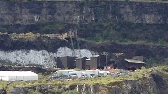 La cantera de Magheramorne durante el rodaje de la serie. La cantera de Magheramorne durante el rodaje de la serie.