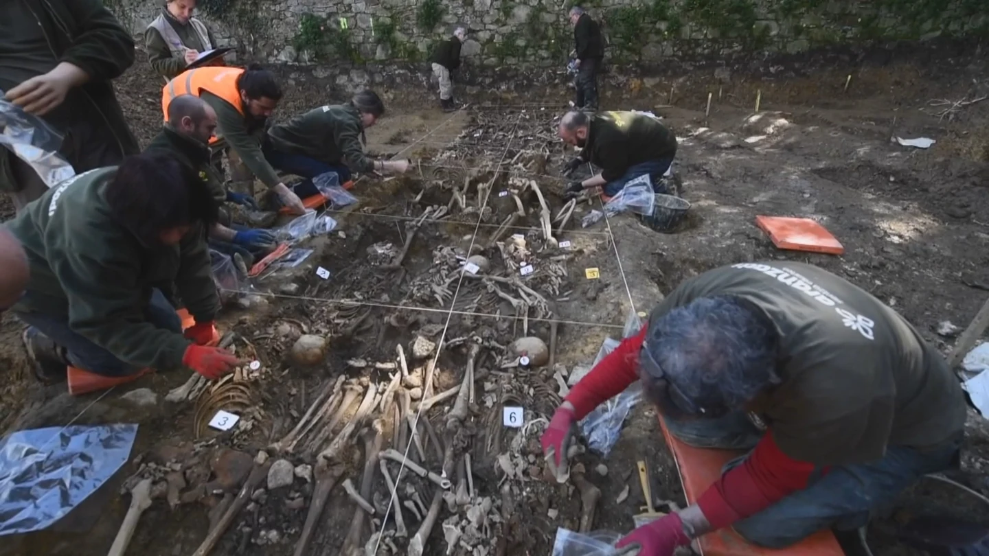 Trabajos de exhumación en el cementerio de Begoña, Bilbao Trabajos de exhumación en el cementerio de Begoña, Bilbao