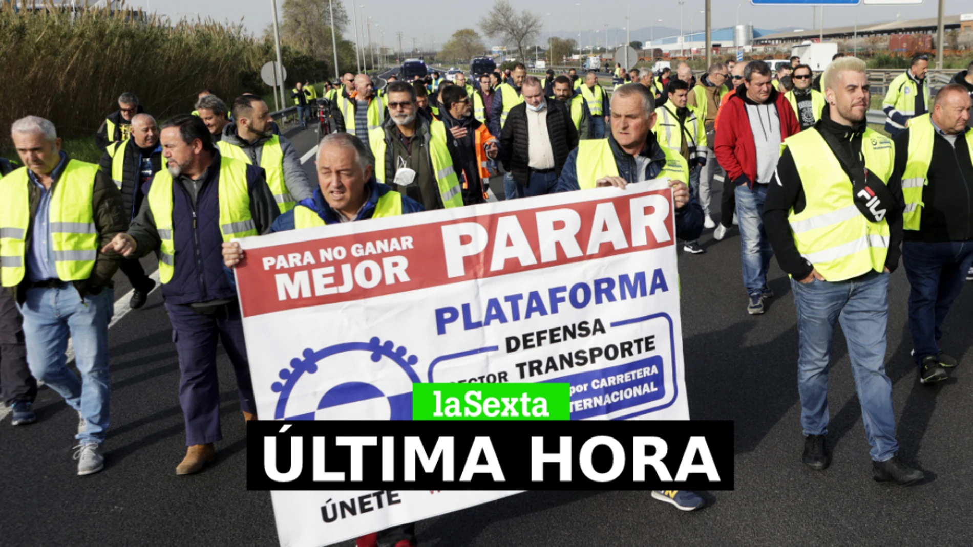 Huelga de transporte en España y camioneros: última hora, hoy, directo