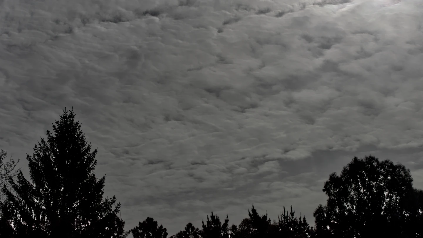 En la imagen, nubes al sur de la provincia de Lugo En la imagen, nubes al sur de la provincia de Lugo