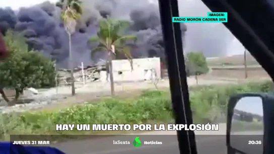 Muere un hombre en la explosión y posterior derrumbe de una fábrica avícola en Morón de la Frontera, Sevilla Muere un hombre en la explosión y posterior derrumbe de una fábrica avícola en Morón de la Frontera, Sevilla