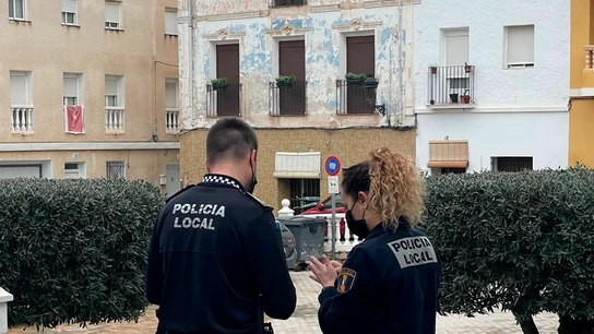 Imagen de archivo de dos agentes de la Policía Imagen de archivo de dos agentes de la Policía