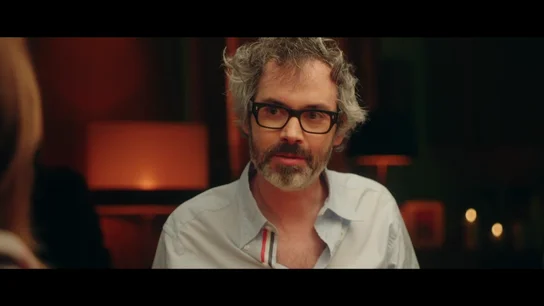 James Rhodes dona 490 euros a la mujer sin empleo que devolvió el dinero de su pensión a una anciana en Sevilla James Rhodes dona 490 euros a la mujer sin empleo que devolvió el dinero de su pensión a una anciana en Sevilla