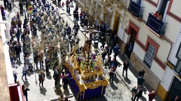 Semana Santa 2018 en Sevilla. Hermandades del Sol, Trinidad y Servita