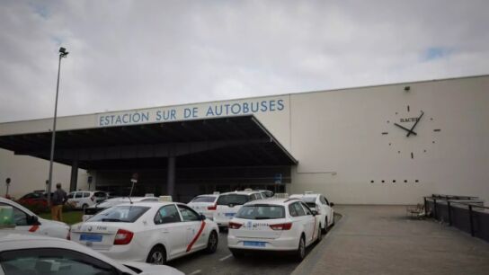 Imagen de archivo de una de las entradas de la Estaci&oacute;n Sur de Autobuses de Madrid