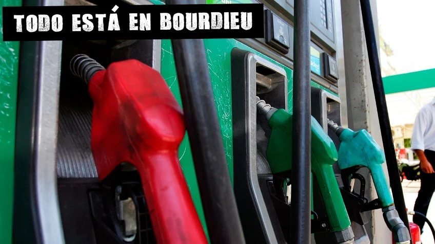 Imagen de archivo de un surtidor de gasolina
