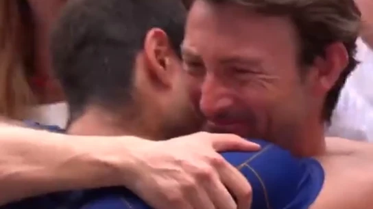 El emotivo abrazo entre Alcaraz y Ferrero en Miami El emotivo abrazo entre Alcaraz y Ferrero en Miami