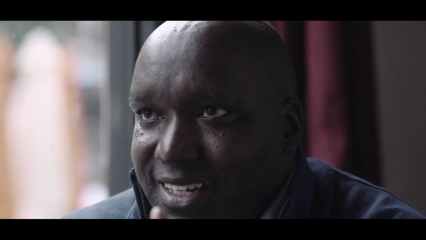 La dura reflexión de Emile sobre las "categorías" de refugiados en Europa: "Los de Ruanda o Etiopía somos de guerras olvidadas que molestamos" La dura reflexión de Emile sobre las "categorías" de refugiados en Europa: "Los de Ruanda o Etiopía somos de guerras olvidadas que molestamos"