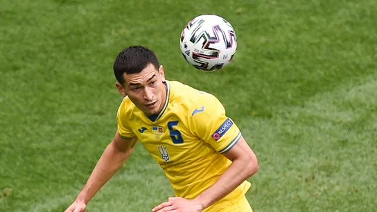 Taras Stepanenko, con Ucrania Taras Stepanenko, con Ucrania