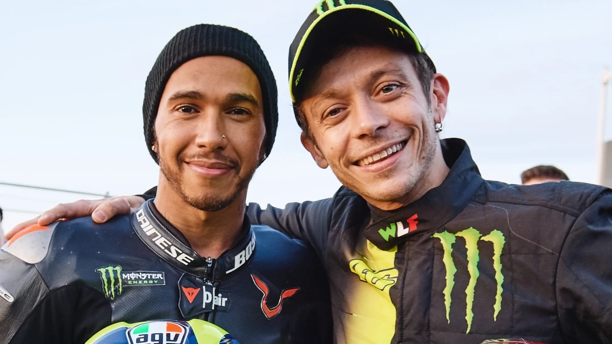 Lewis Hamilton y Valentino Rossi