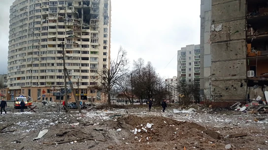 Vista de los destrozos causados por un ataque aéreo ruso en Chernígov. Vista de los destrozos causados por un ataque aéreo ruso en Chernígov.