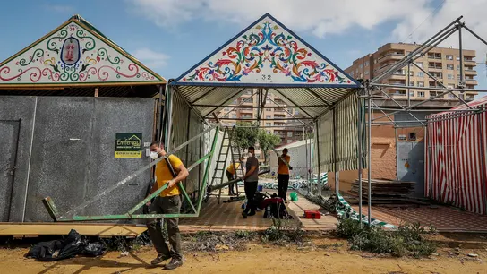 Los hosteleros desconvocan el paro previsto para la Feria de Abril de Sevilla Los hosteleros desconvocan el paro previsto para la Feria de Abril de Sevilla