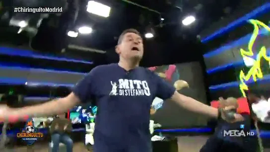 Lo más viral: Roncero se anima con la cumbia en El Chiringuito Lo más viral: Roncero se anima con la cumbia en El Chiringuito