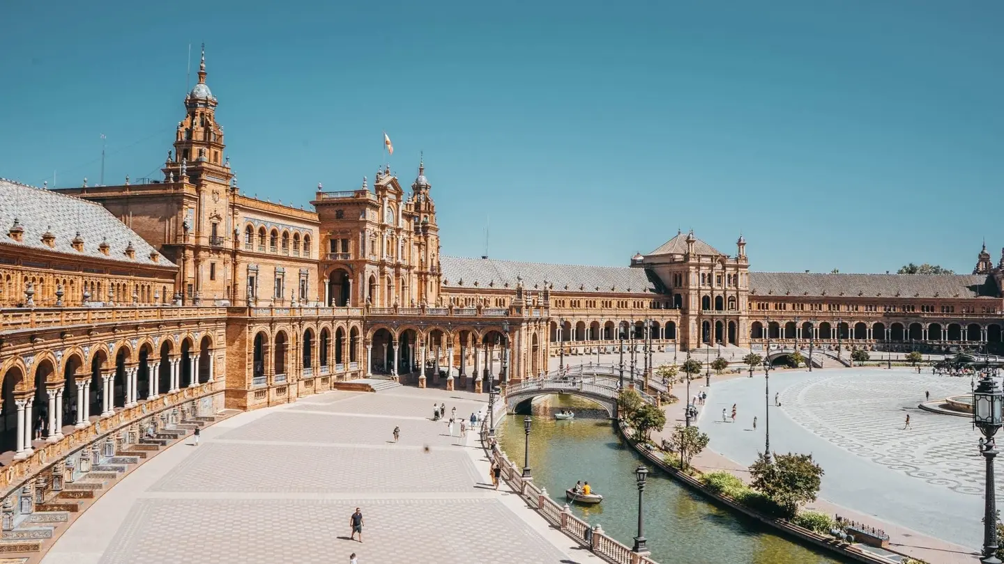 Semana Santa en Sevilla: qué ver, dónde comer y dormir Semana Santa en Sevilla: qué ver, dónde comer y dormir