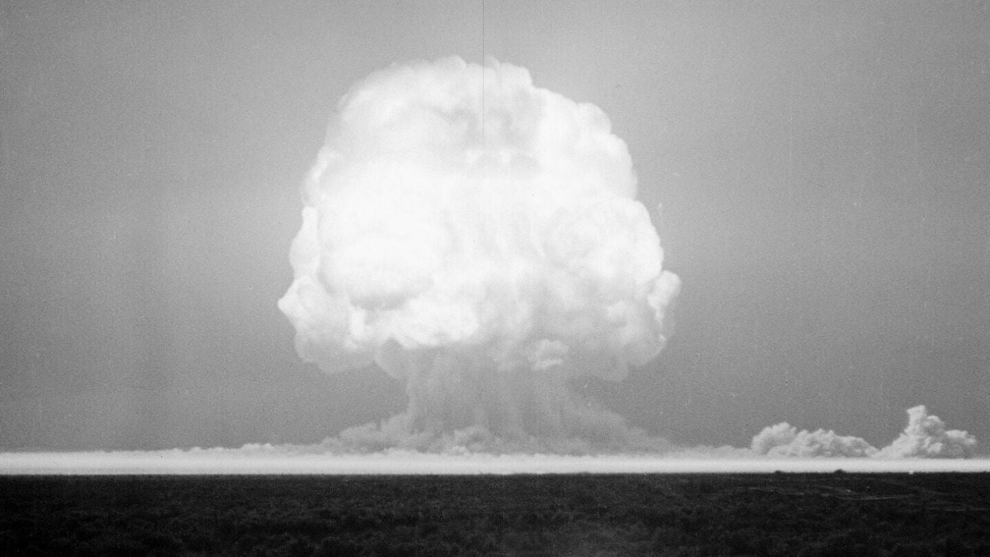 Explosi&oacute;n de Trinity, la primera arma nuclear del mundo