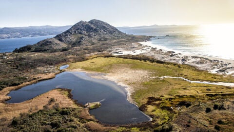 Laguna y monte Louro