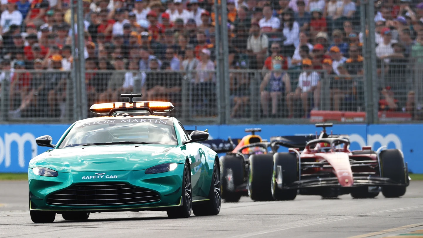 El safety car rodando en el GP de Australia El safety car rodando en el GP de Australia