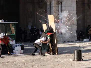 Momento de los enfrentamientos en la Explanada de las Mezquitas (Jerusalén)