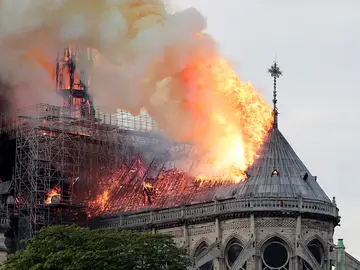 La catedral de Notre Dame, durante el incendio que sufrió el 15 de abril de 2019