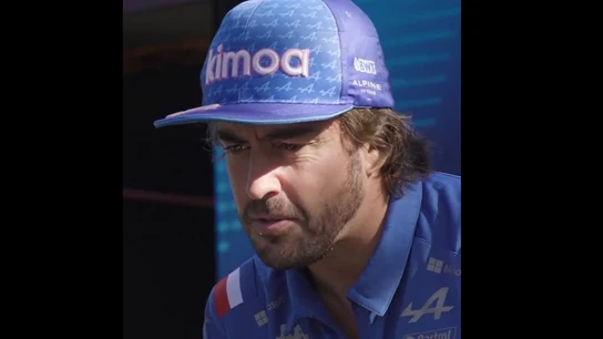 Fernando Alonso observa el GP de Las Vegas Fernando Alonso observa el GP de Las Vegas