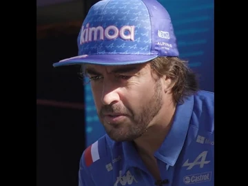 Fernando Alonso observa el GP de Las Vegas Fernando Alonso observa el GP de Las Vegas