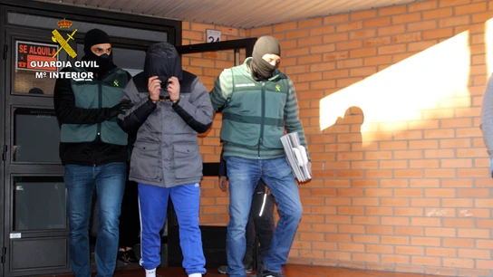 Detienen a 11 personas por matar al vigilante de una plantación de cáñamo en Zaragoza Detienen a 11 personas por matar al vigilante de una plantación de cáñamo en Zaragoza
