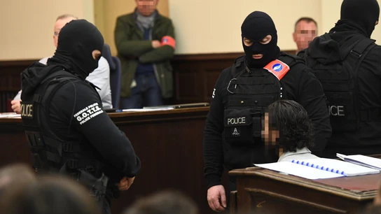 Salah Abdeslam, en el juicio por los atentados de París de 2015 Salah Abdeslam, en el juicio por los atentados de París de 2015