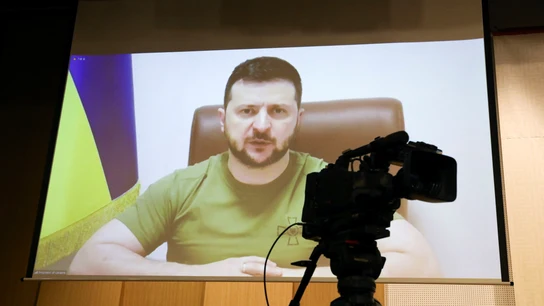 El presidente de Ucrania, Volodimir Zelenski, ante las cámaras El presidente de Ucrania, Volodimir Zelenski, ante las cámaras