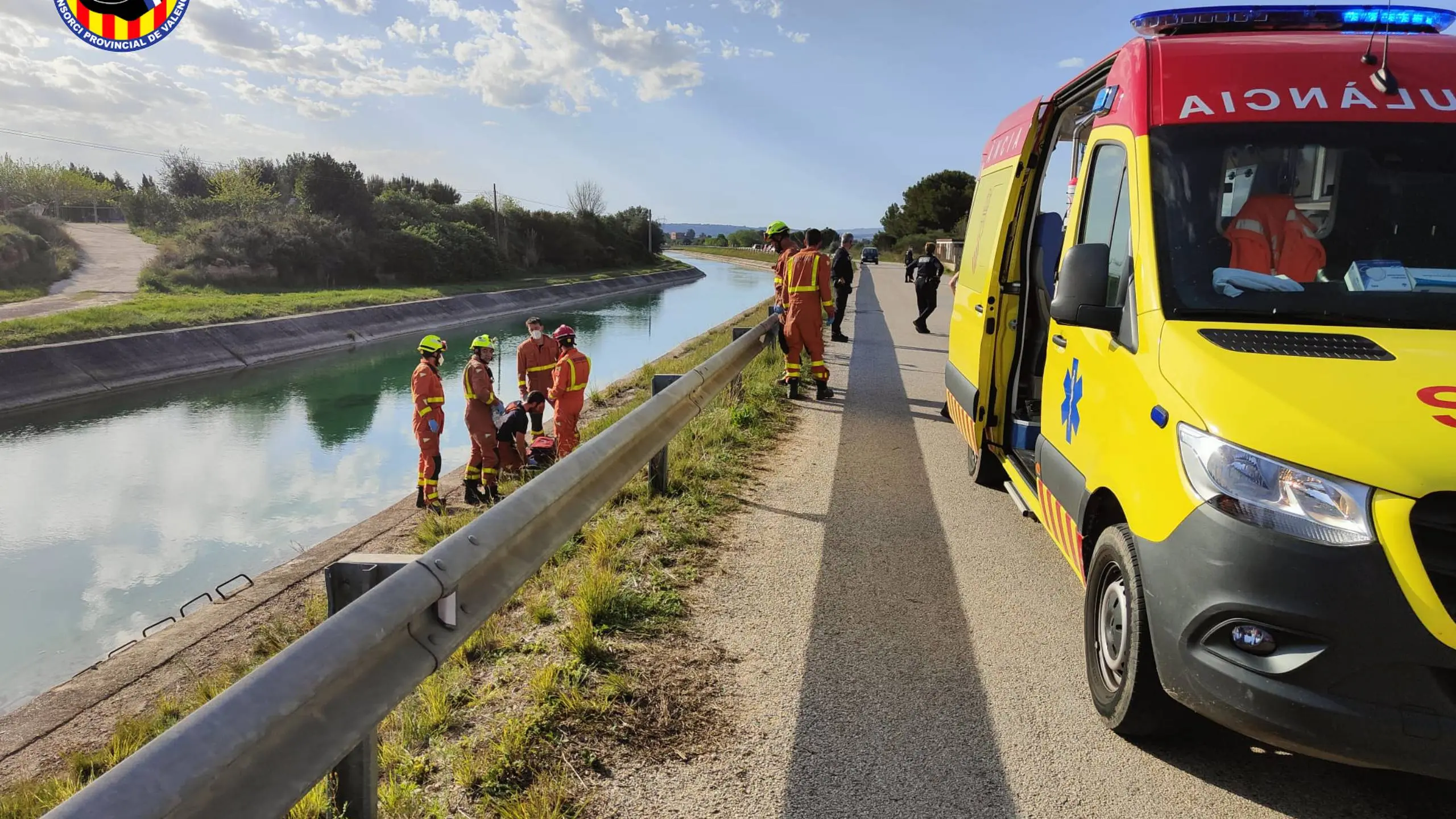 Un menor resulta herido grave tras caer a un canal en Picassent, Valencia
