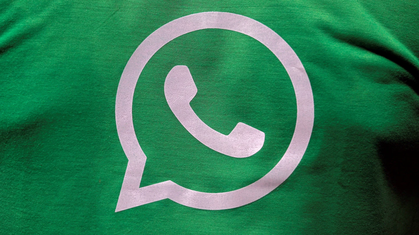 El logo de WhatsApp, en una camiseta El logo de WhatsApp, en una camiseta