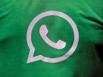 El logo de WhatsApp, en una camiseta