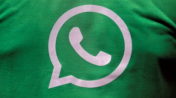 El logo de WhatsApp, en una camiseta