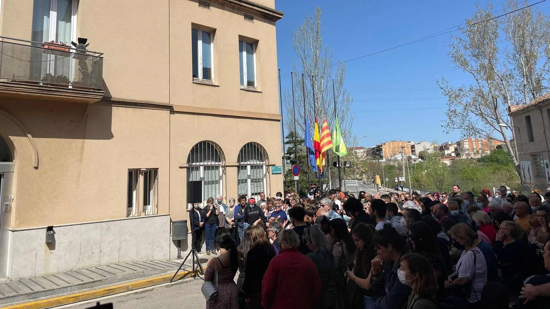 Concentración en Vilanova del Camí para condenar el asesinato machista