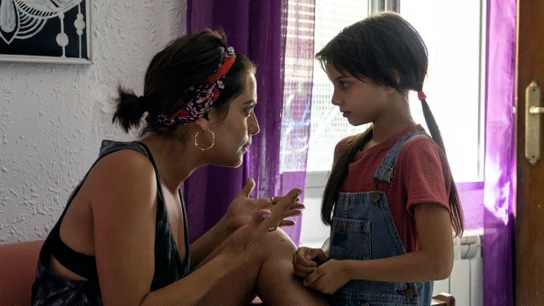 La pequeña Alba está interpretada por Cosette Silguero a la que también hemos visto en 'Los Protegidos: El Regreso'. La pequeña Alba está interpretada por Cosette Silguero a la que también hemos visto en 'Los Protegidos: El Regreso'.