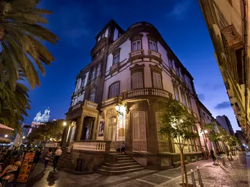 Biblioteca insular. Paseos literarios por Las Palmas de Gran Canaria. Biblioteca insular. Paseos literarios por Las Palmas de Gran Canaria.