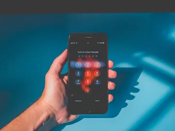 Introduciendo el PIN en el móvil Introduciendo el PIN en el móvil