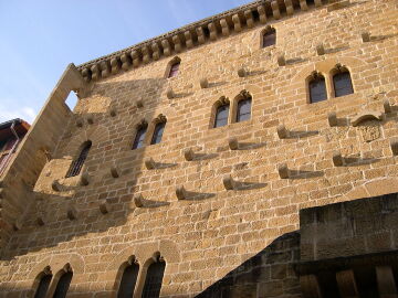 Torre Luzea de Zarautz: historia y todo lo que debes saber