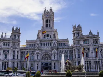 Ayuntamiento de Madrid y La Cibeles Ayuntamiento de Madrid y La Cibeles