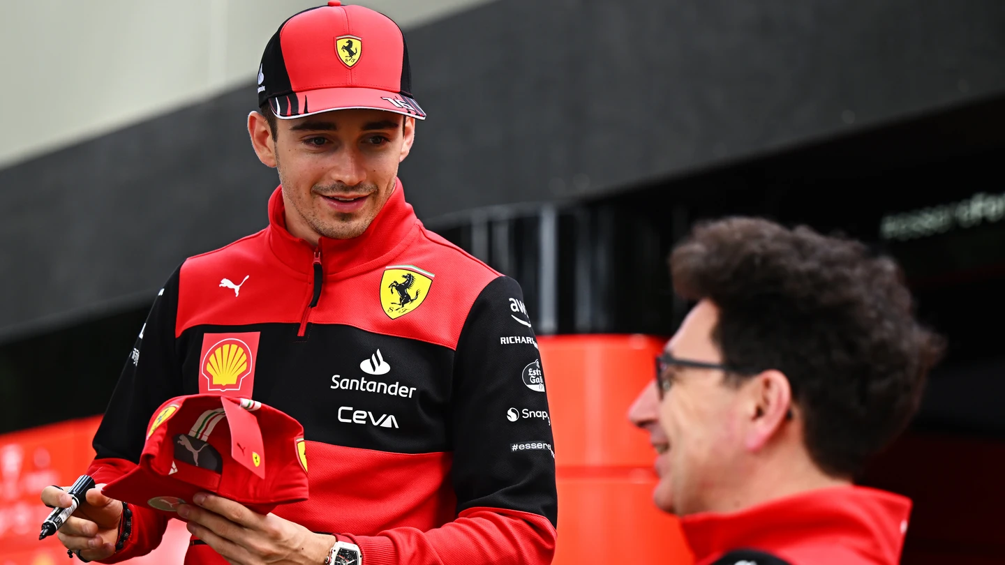 Charles Leclerc y Mattia Binotto Charles Leclerc y Mattia Binotto