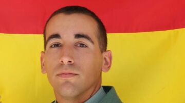 Muere un legionario al volcar un vehículo militar en el campo de maniobras de Viator en Almería