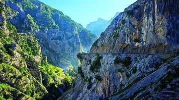 Last minute getaways for this May bridge Last minute getaways for this May bridge
