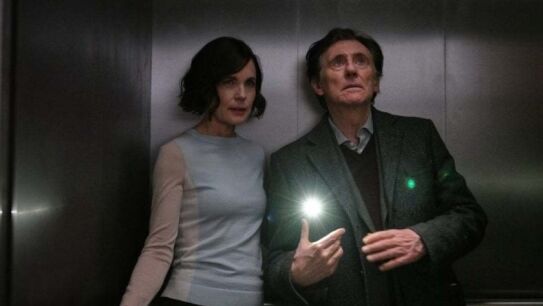 Elizabeth McGovern y Gabriel Byrne protagonizan esta serie.