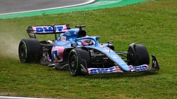 Fernando Alonso, K.O. en Imola