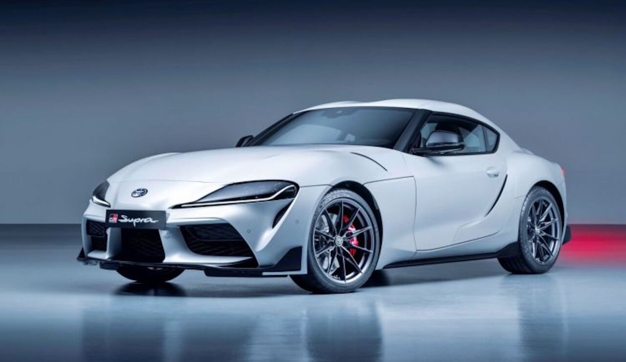 El Toyota GR Supra para los m&aacute;s puristas ya es una realidad: as&iacute; es el Supra con cambio manual