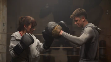 Aitana y Miguel Bernardeau sobre el ring en 'La última'