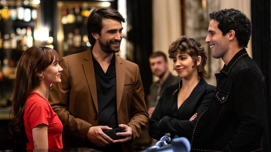 Aitana, Aitor Luna y Sandra Cervera en una escena de 'La última' Aitana, Aitor Luna y Sandra Cervera en una escena de 'La última'