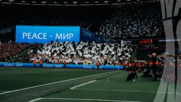 Aficionados Eintracht de Franfkurt en el London Stadium