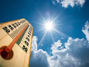 Buena temperatura y sol Buena temperatura y sol